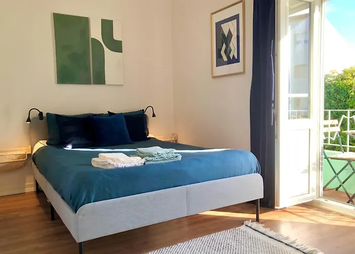 Апартаменты Modern Center Торреш-Ведраш